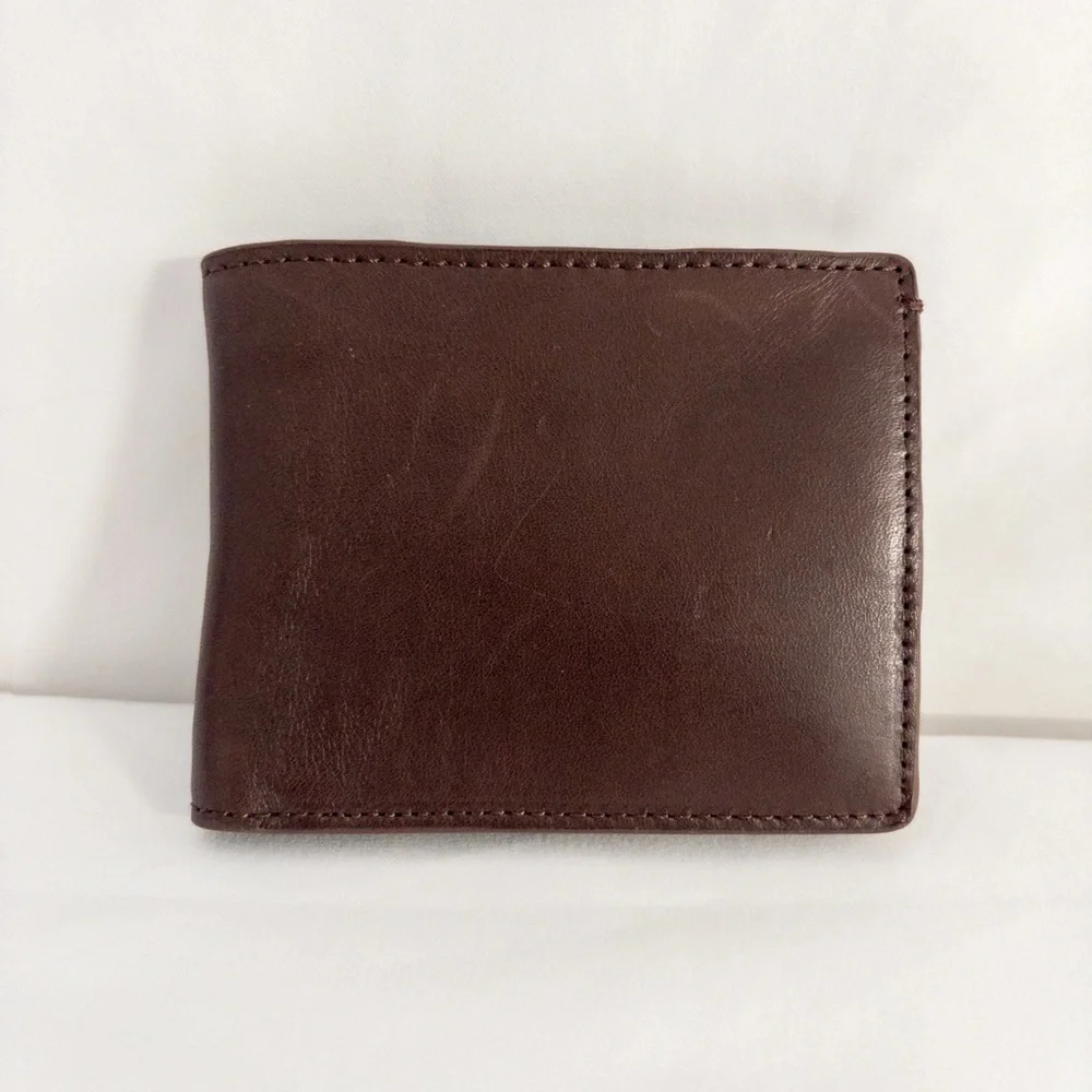 UGG Brown Leather Bi-Fold Card Holder